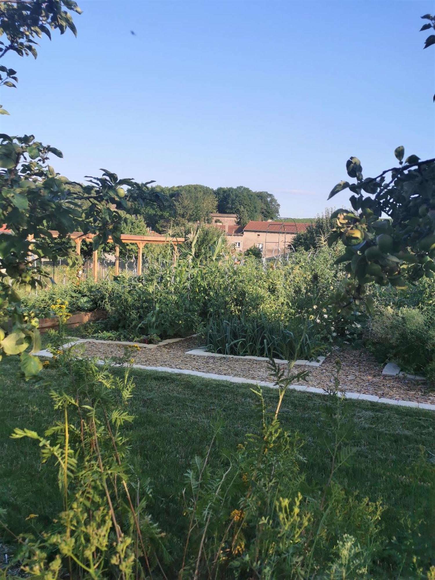 Au Jardin Des Deux Roches Bed and Breakfast Prissé Eksteriør billede