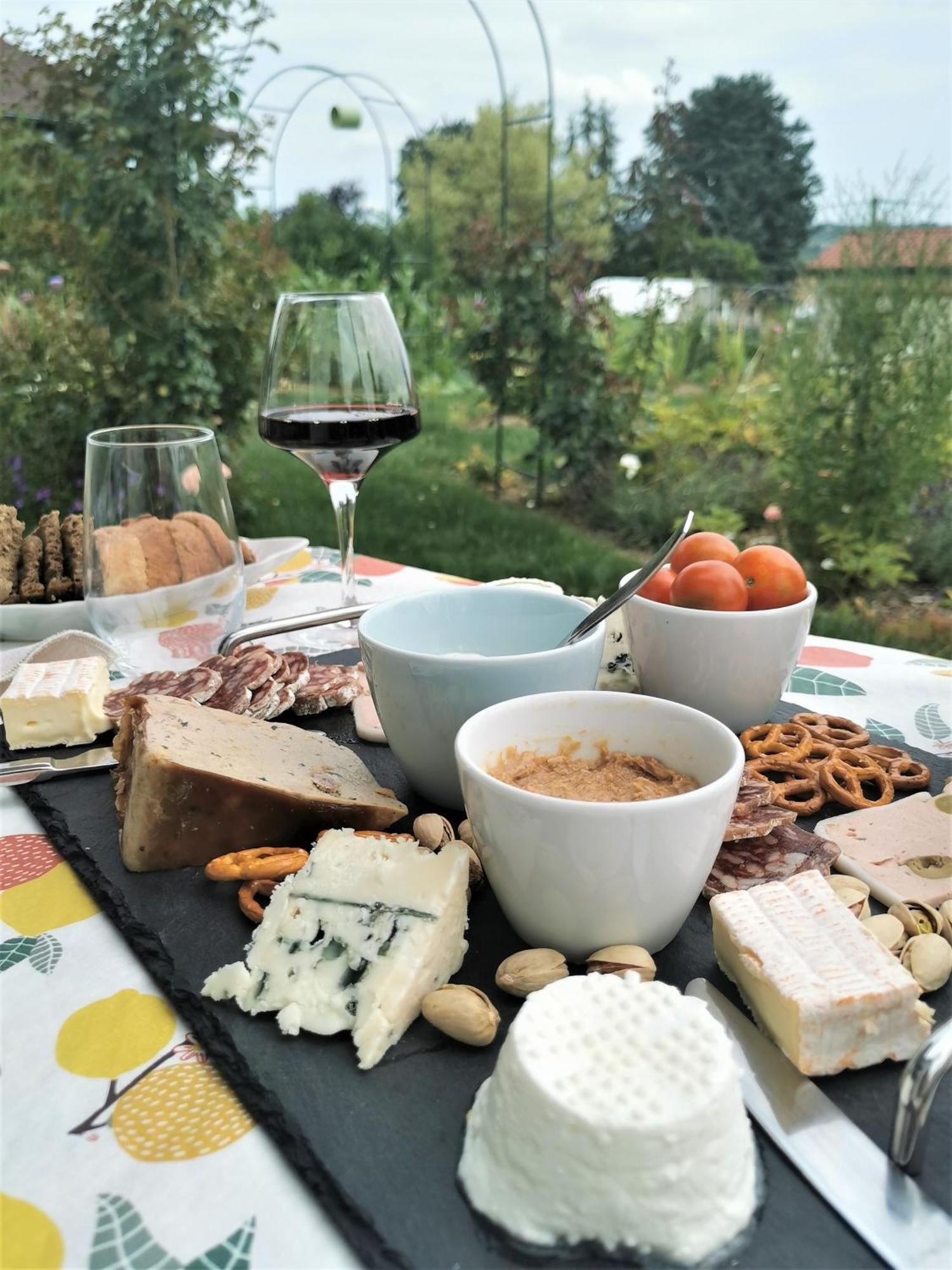 Au Jardin Des Deux Roches Bed and Breakfast Prissé Eksteriør billede
